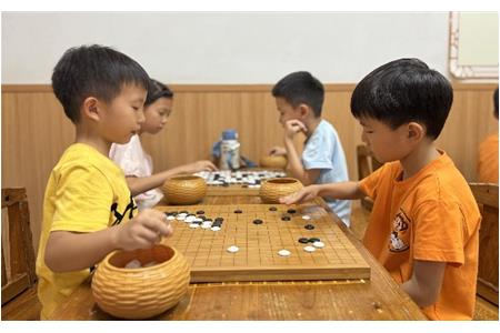 【走進(jìn)清源圍棋課堂】不止教會(huì)圍棋，更能讓孩子從容成長(zhǎng)